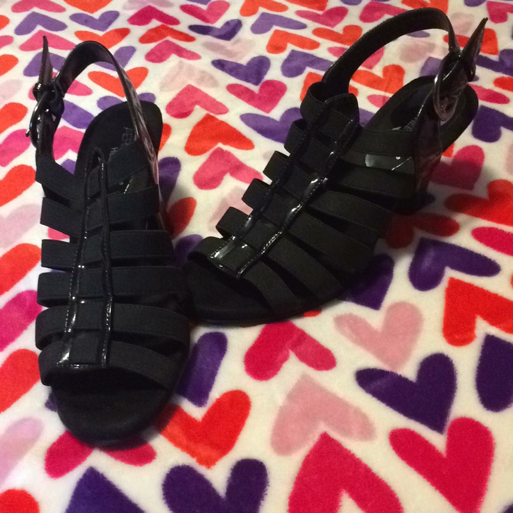 Dress shoes